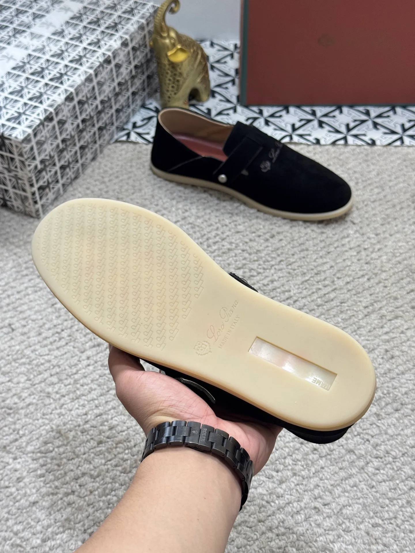 Men's men's shoes 💰420 [New style] 🍓🍓Loro Piana - LP's new moccasin shoes are made of water-repellent treated suede uppers with rubber soles, a classic. The complex craftsmanship and meticulous structure make the shoes light and soft, allowing you to walk comfortably and freely. Perfect for wearing at the beach or out in the water during the summer. Size: 38-44 (45 customized